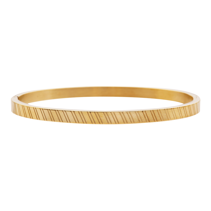 Bangle bracelet tilted stripes gold